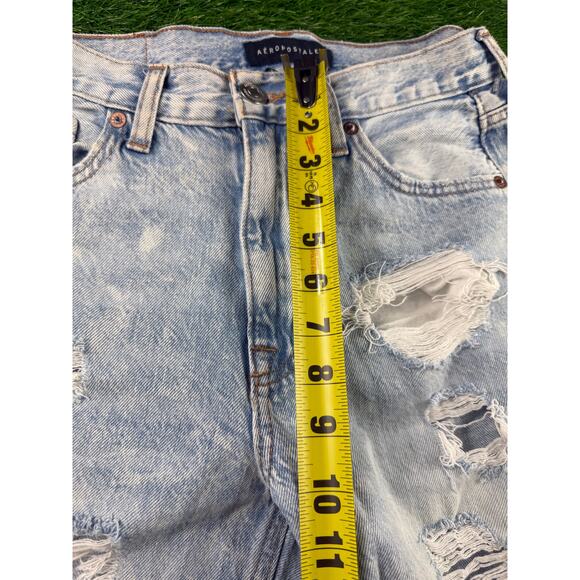 Aeropostale Womens Mom Jeans Light Wash Distressed High Rise Sz 2R Ripped Knees - Picture 9 of 12